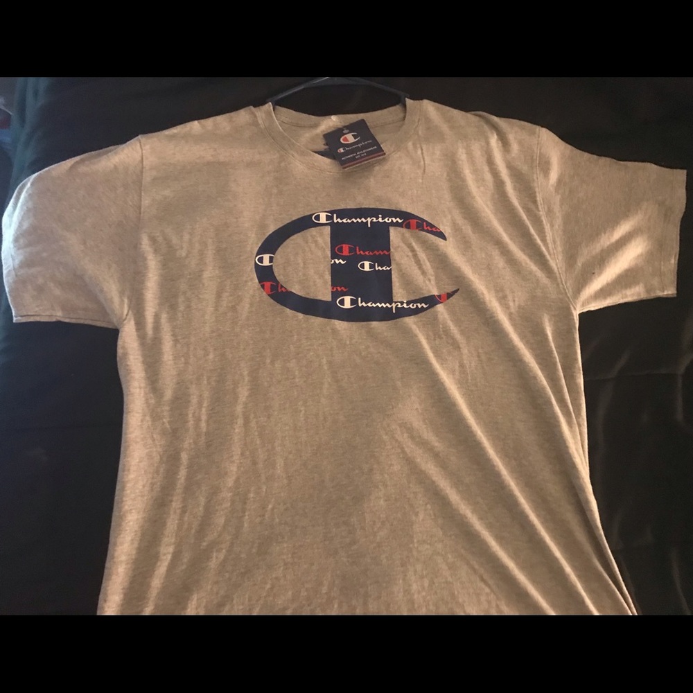 🟠New with Tags Champion Short Sleeve T-Shirt🔵